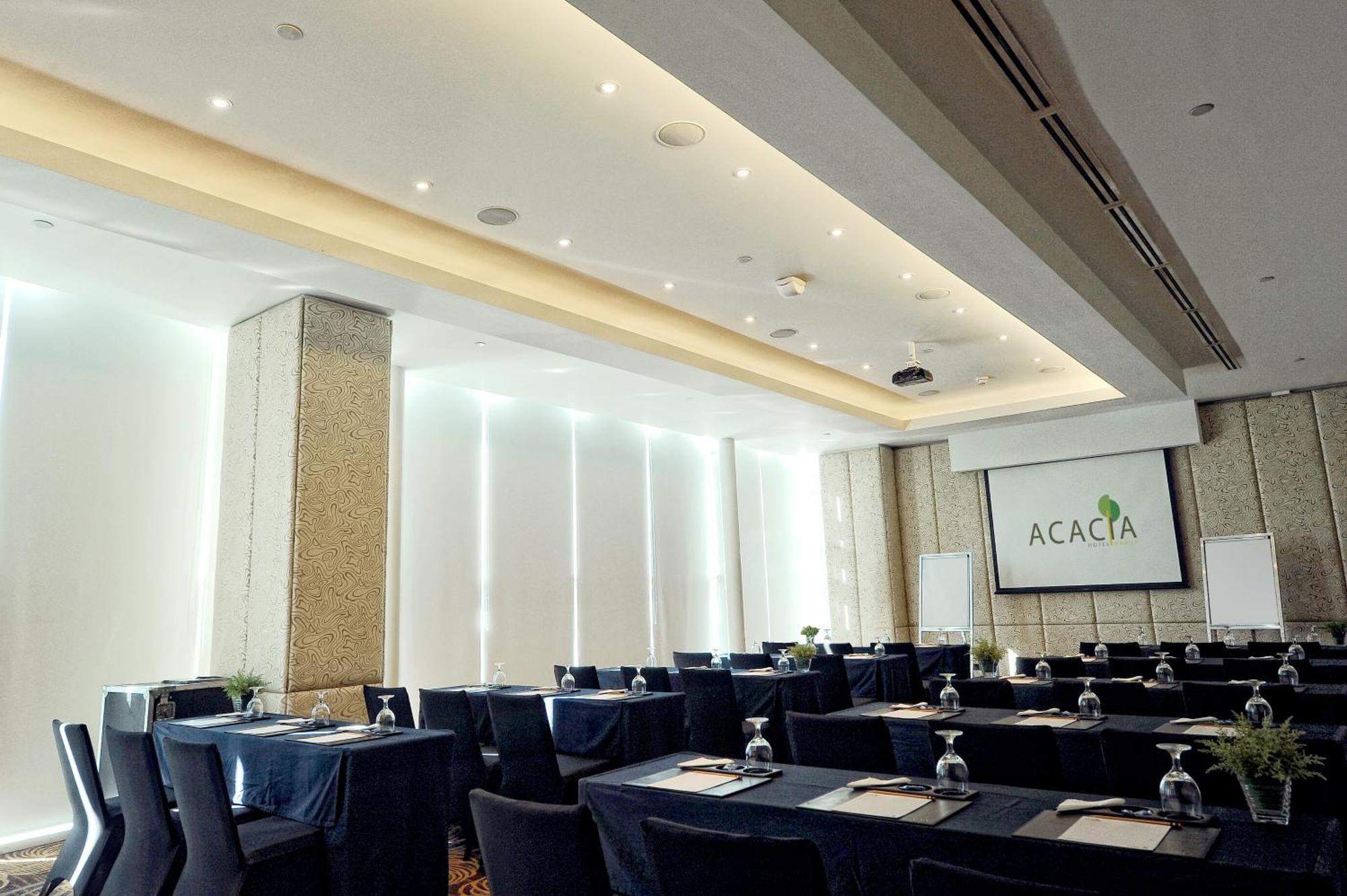 מונטינלופה Acacia Hotel Manila מראה חיצוני תמונה