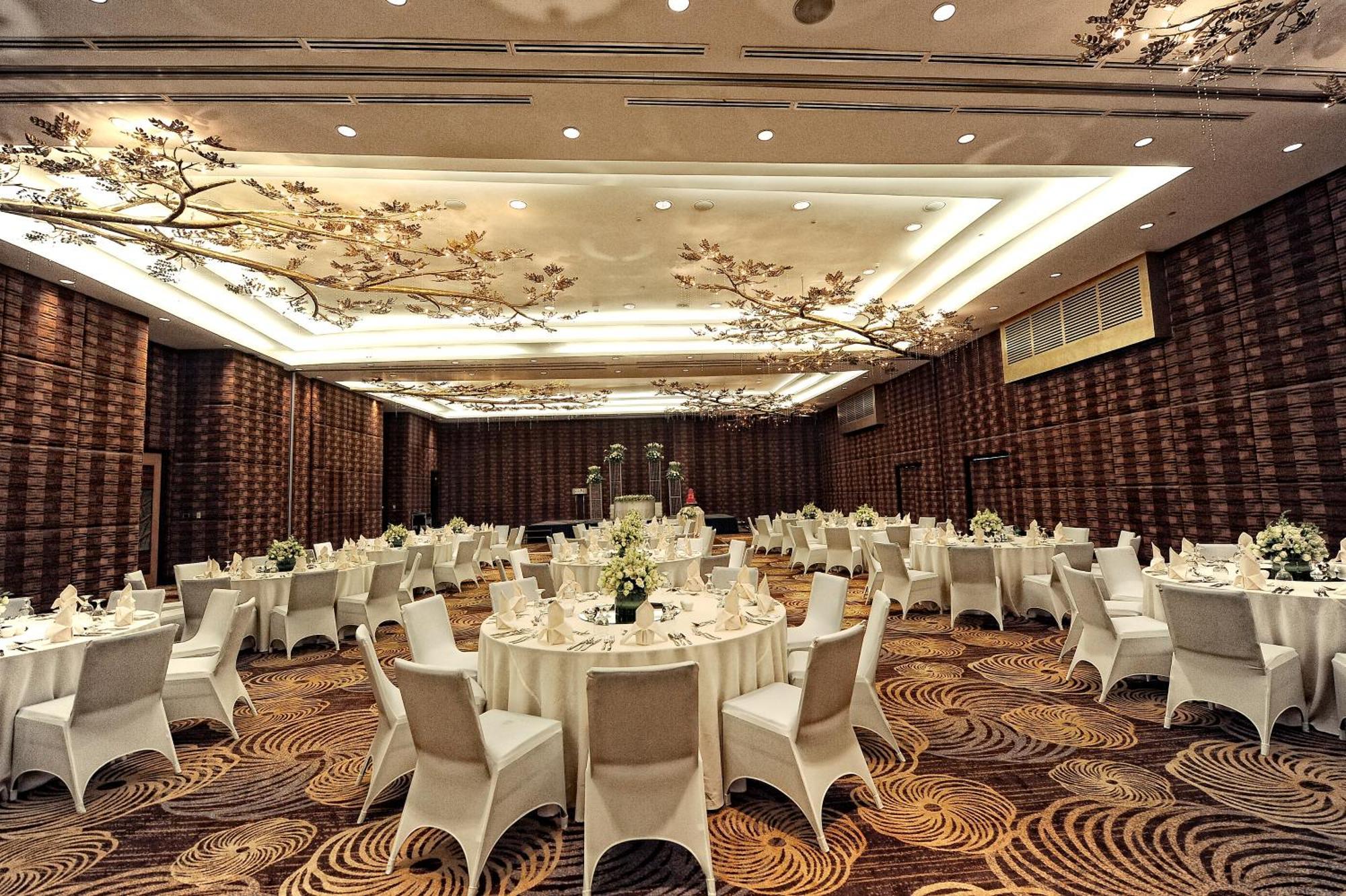 מונטינלופה Acacia Hotel Manila מראה חיצוני תמונה